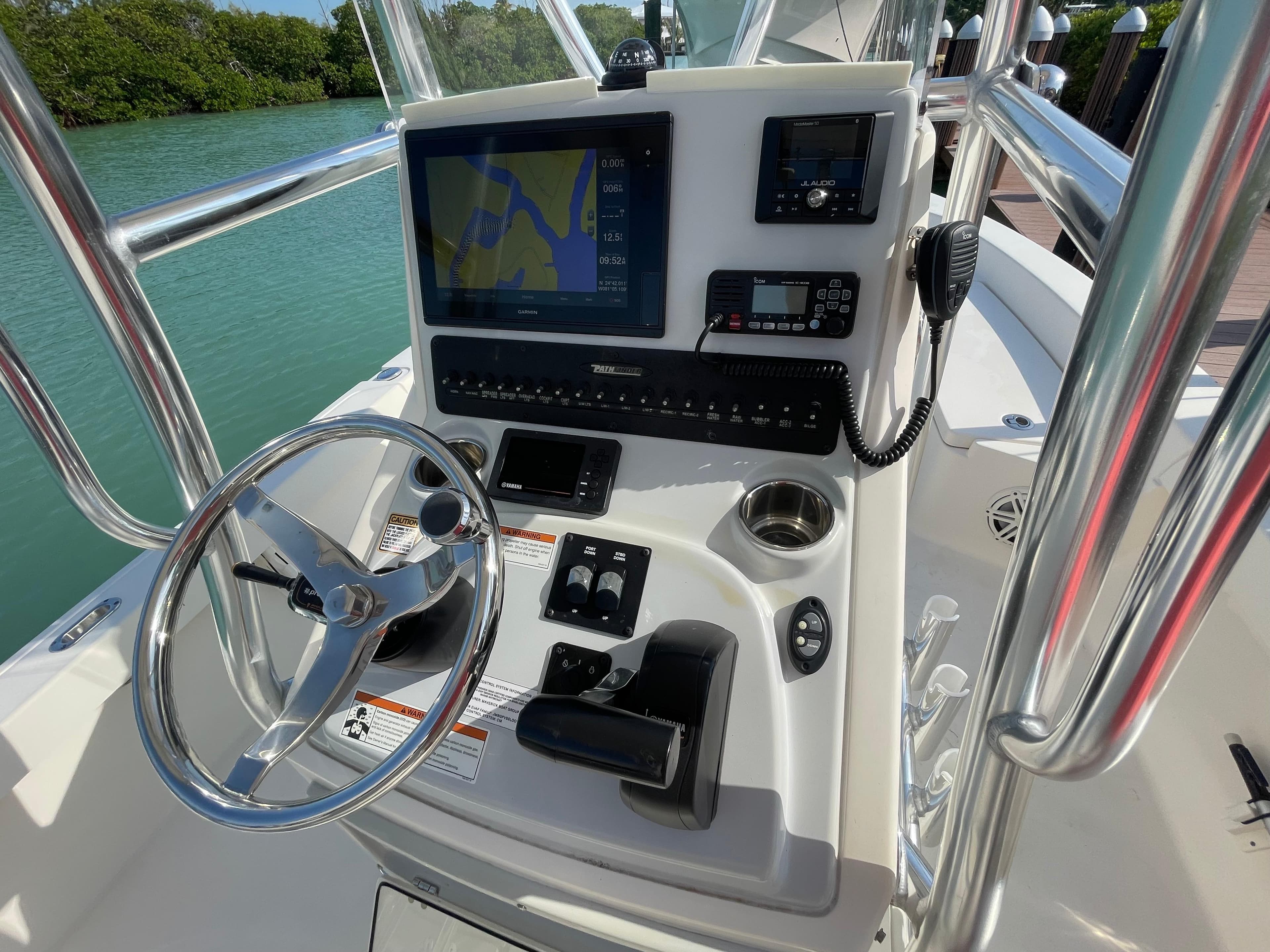 2020 Pathfinder 2200 TRS