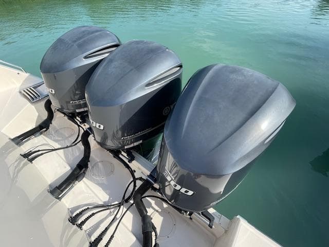 2017 Grady-White Canyon 376