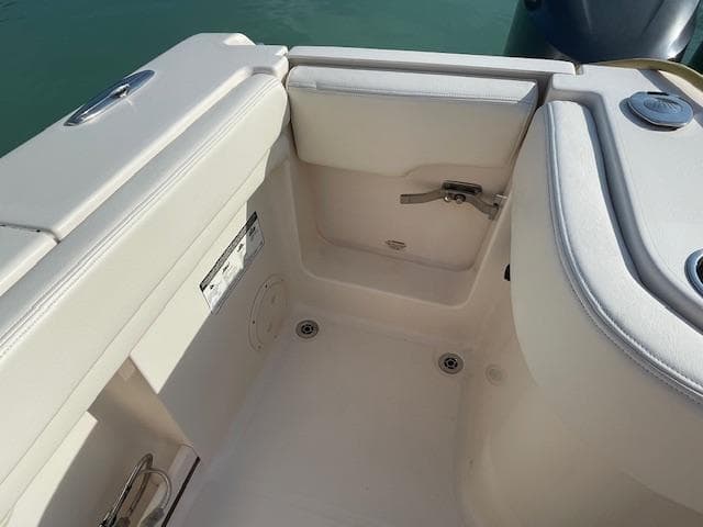 2017 Grady-White Canyon 376