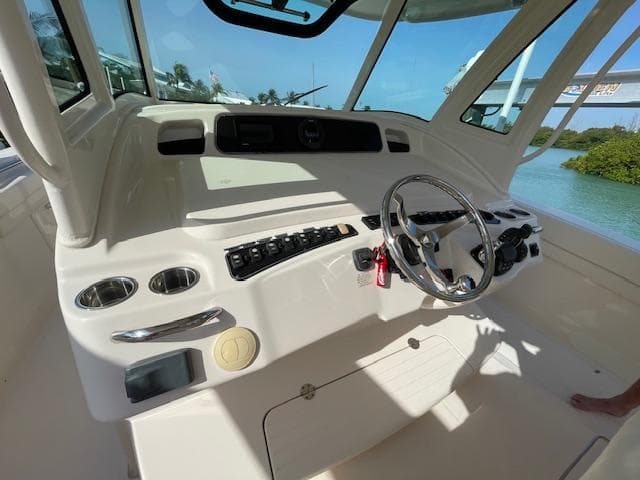 2017 Grady-White Canyon 376