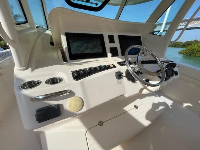 2017 Grady-White Canyon 376