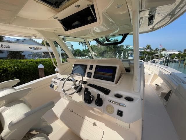 2017 Grady-White Canyon 376