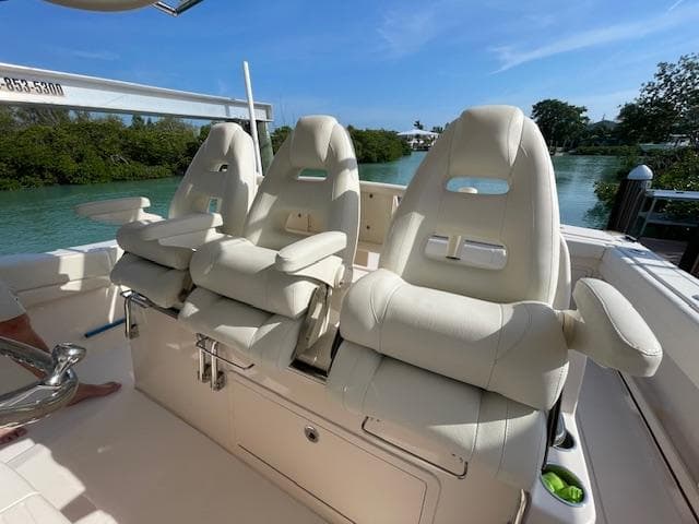 2017 Grady-White Canyon 376