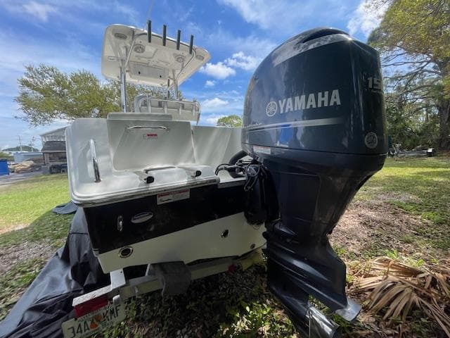 2013 Sea Hunt Triton 225