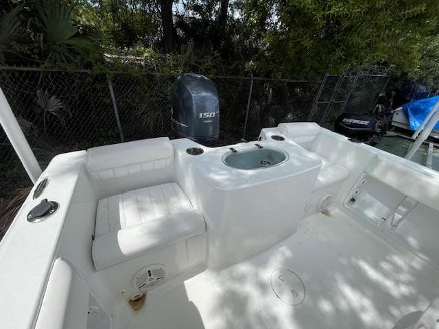 2013 Sea Hunt Triton 225