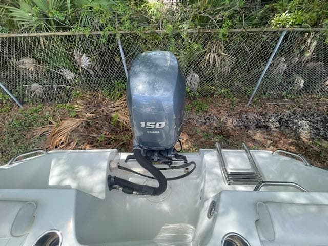 2013 Sea Hunt Triton 225