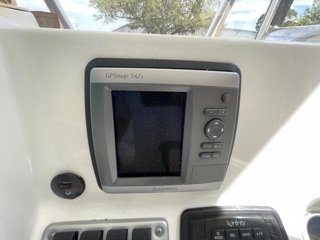 2013 Sea Hunt Triton 225