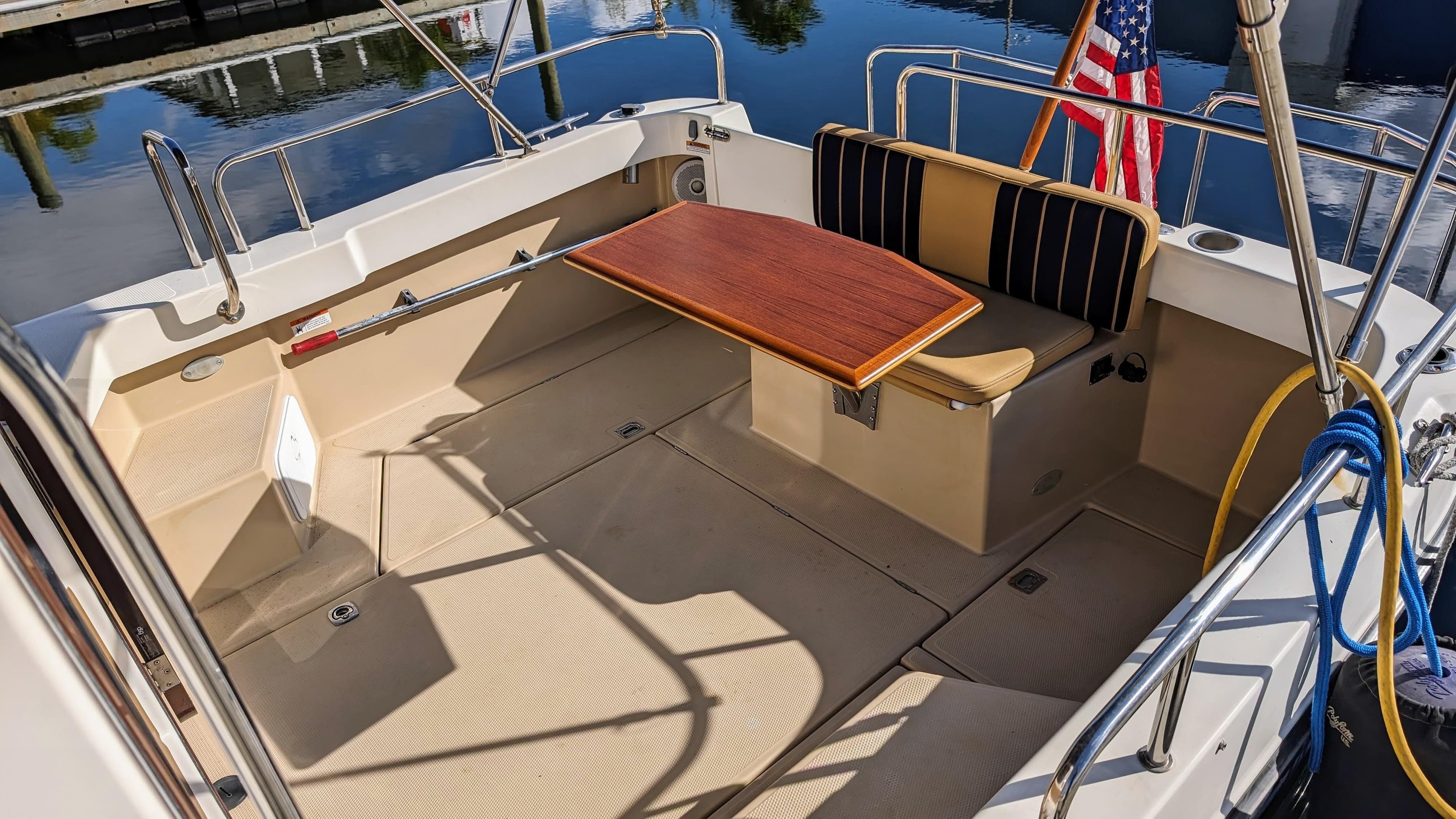 2014 Ranger Tugs R-27