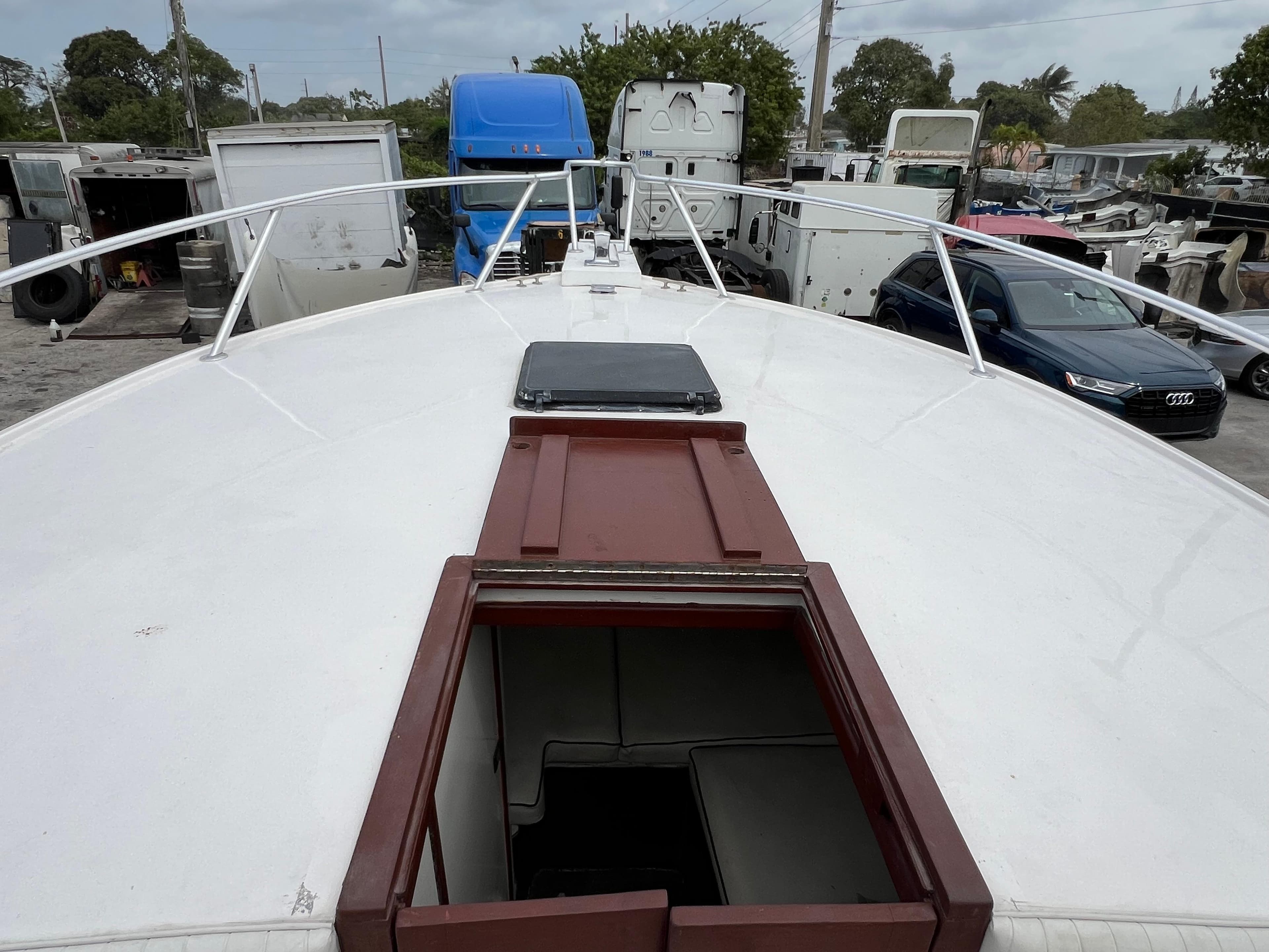 2000 Stuart Angler 32 Center Console/Cutty