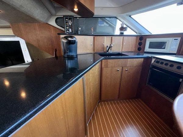 2001 Silverton 453 Motor Yacht