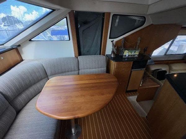 2001 Silverton 453 Motor Yacht