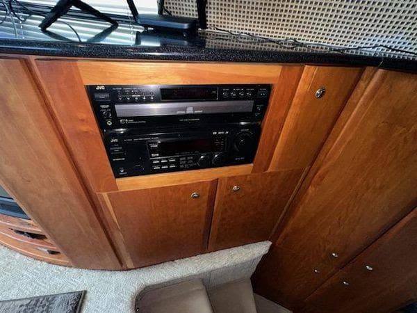 2001 Silverton 453 Motor Yacht