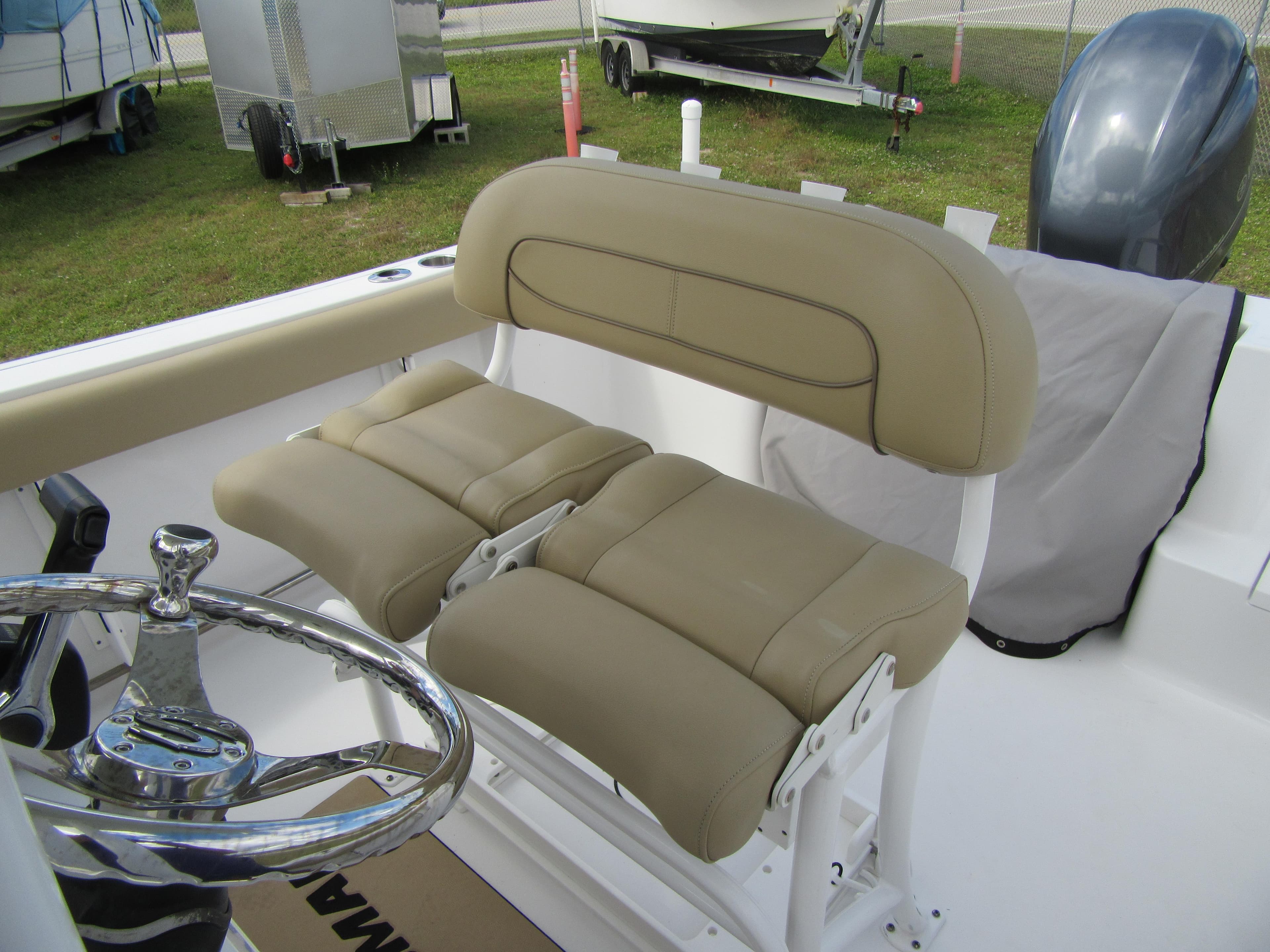 2017 Sportsman Open 232 Center Console