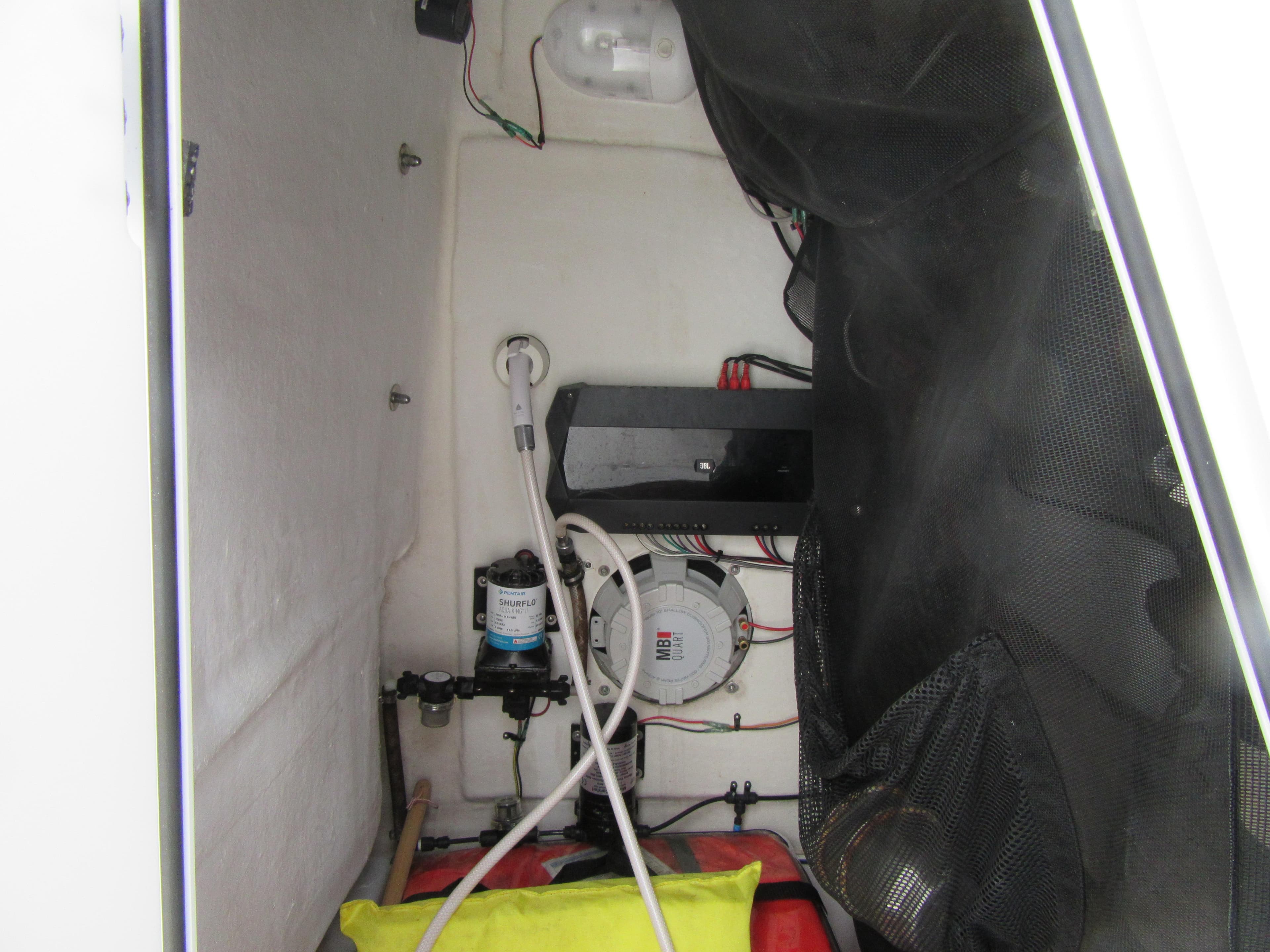 2017 Sportsman Open 232 Center Console