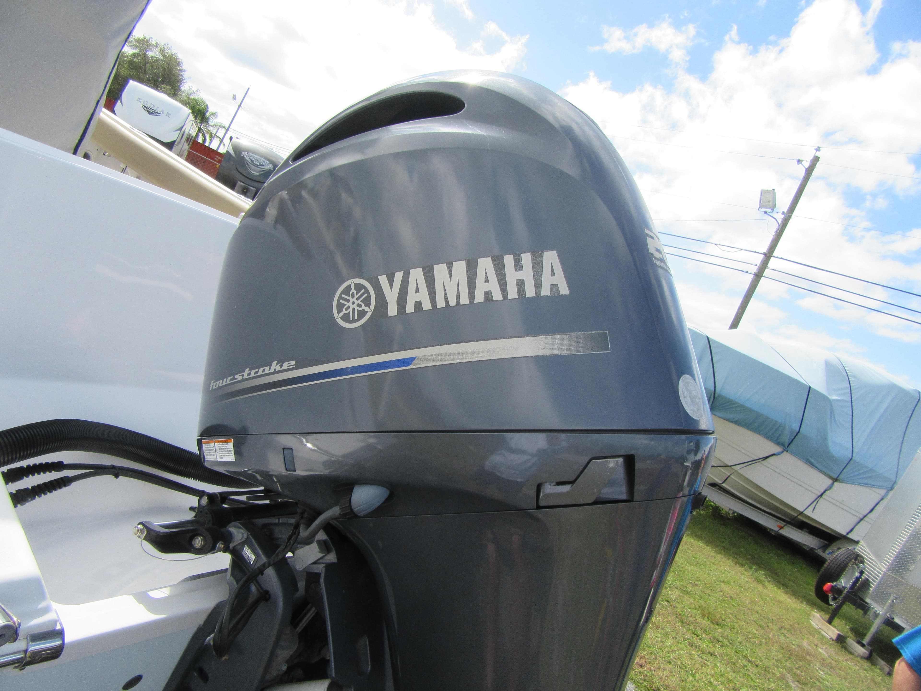 2017 Sportsman Open 232 Center Console