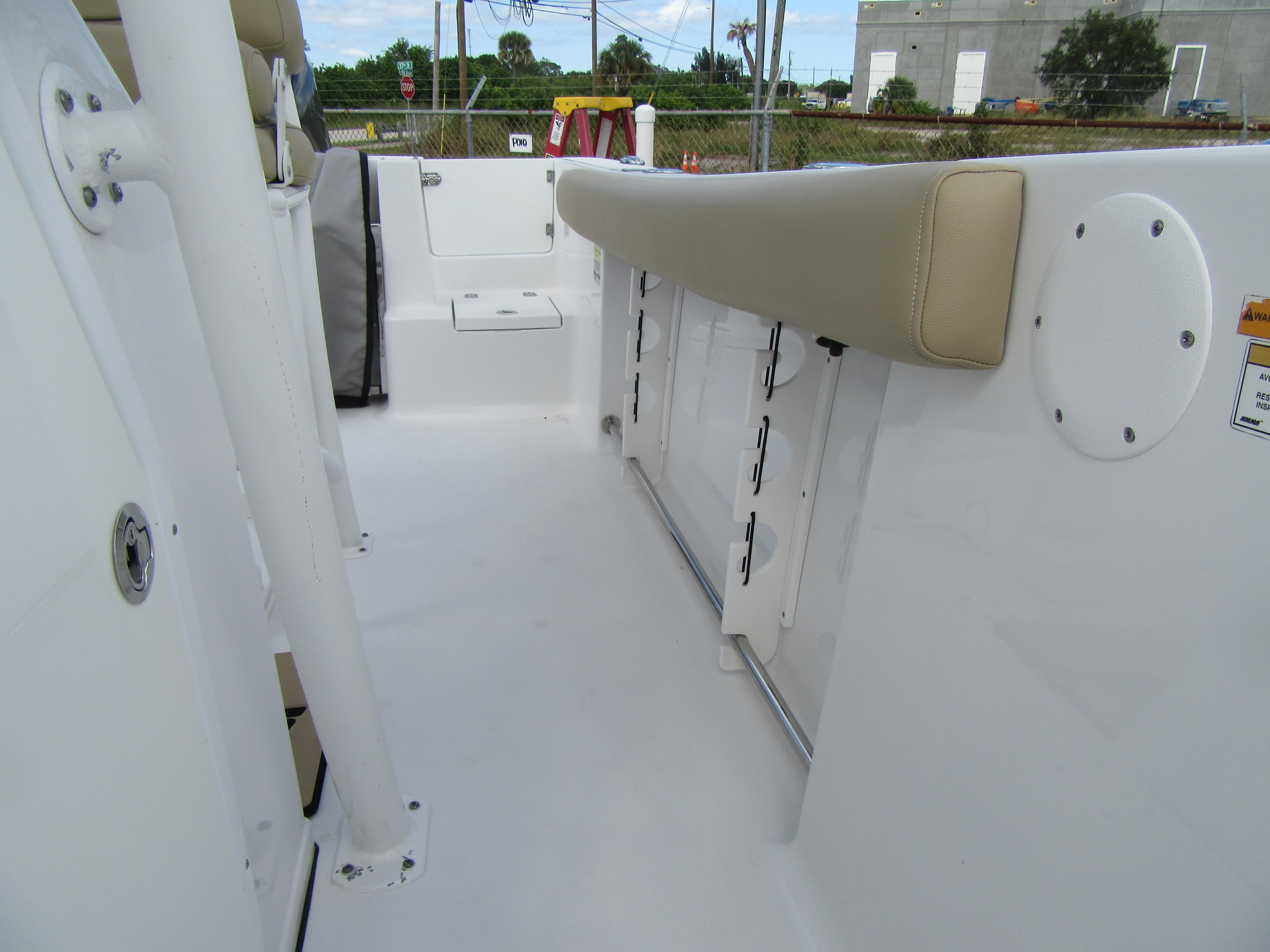 2017 Sportsman Open 232 Center Console