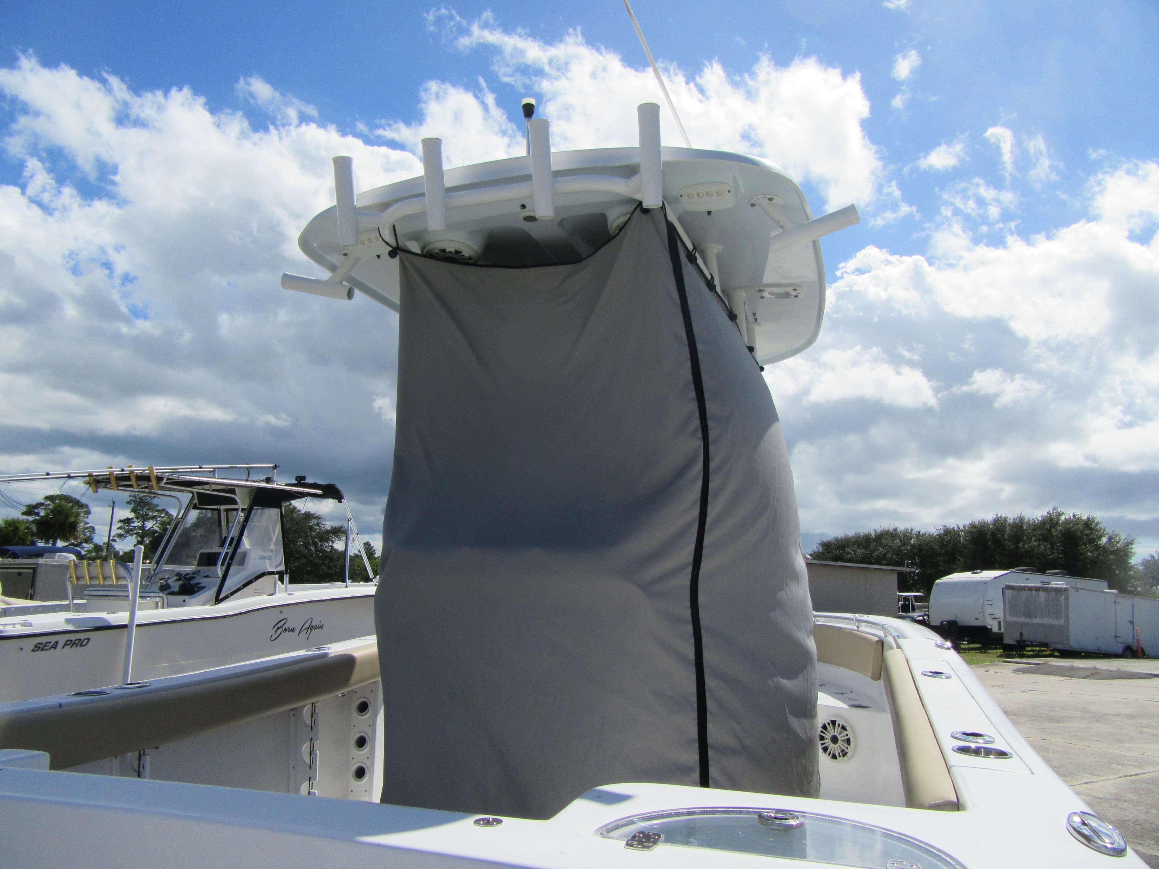 2017 Sportsman Open 232 Center Console