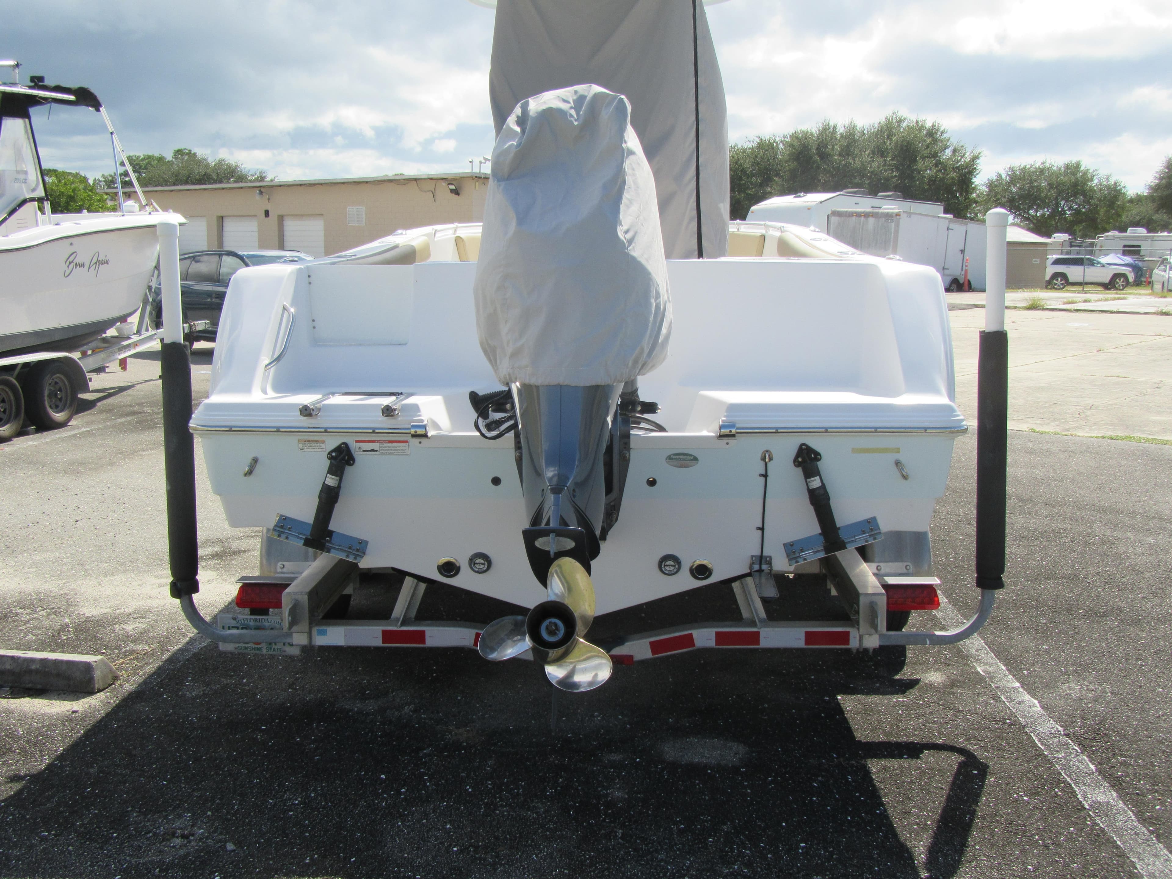 2017 Sportsman Open 232 Center Console