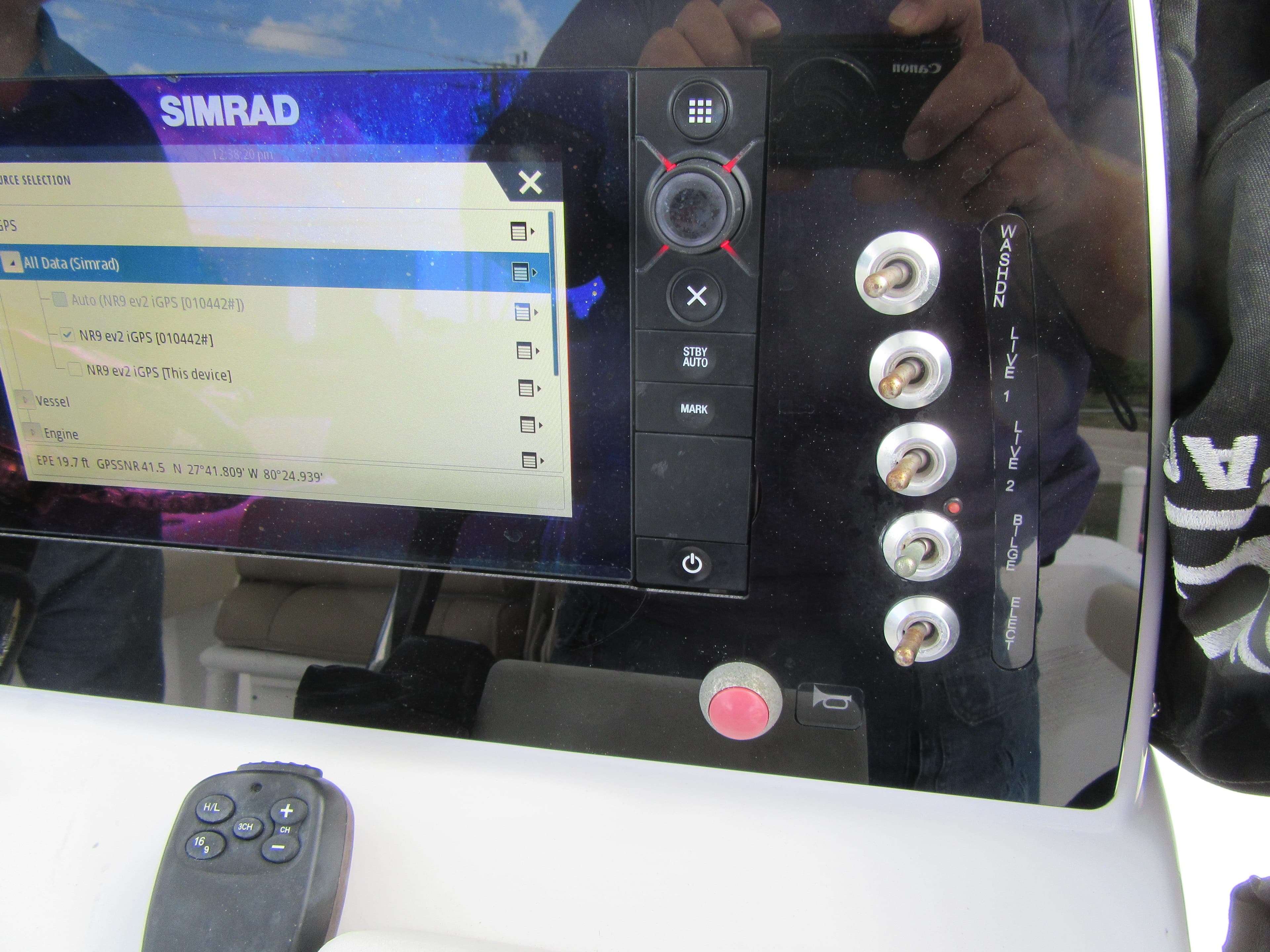 2017 Sportsman Open 232 Center Console