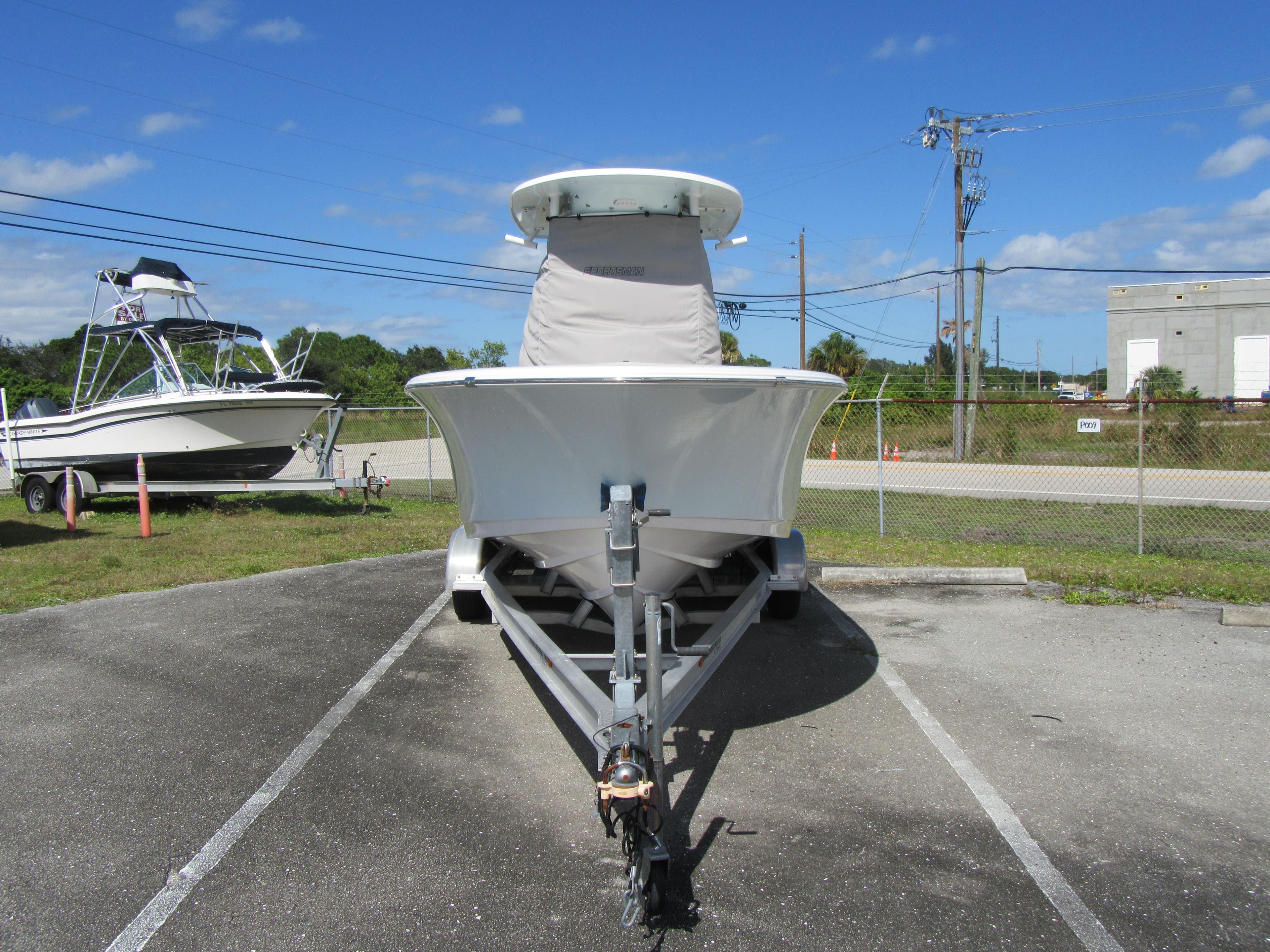 2017 Sportsman Open 232 Center Console