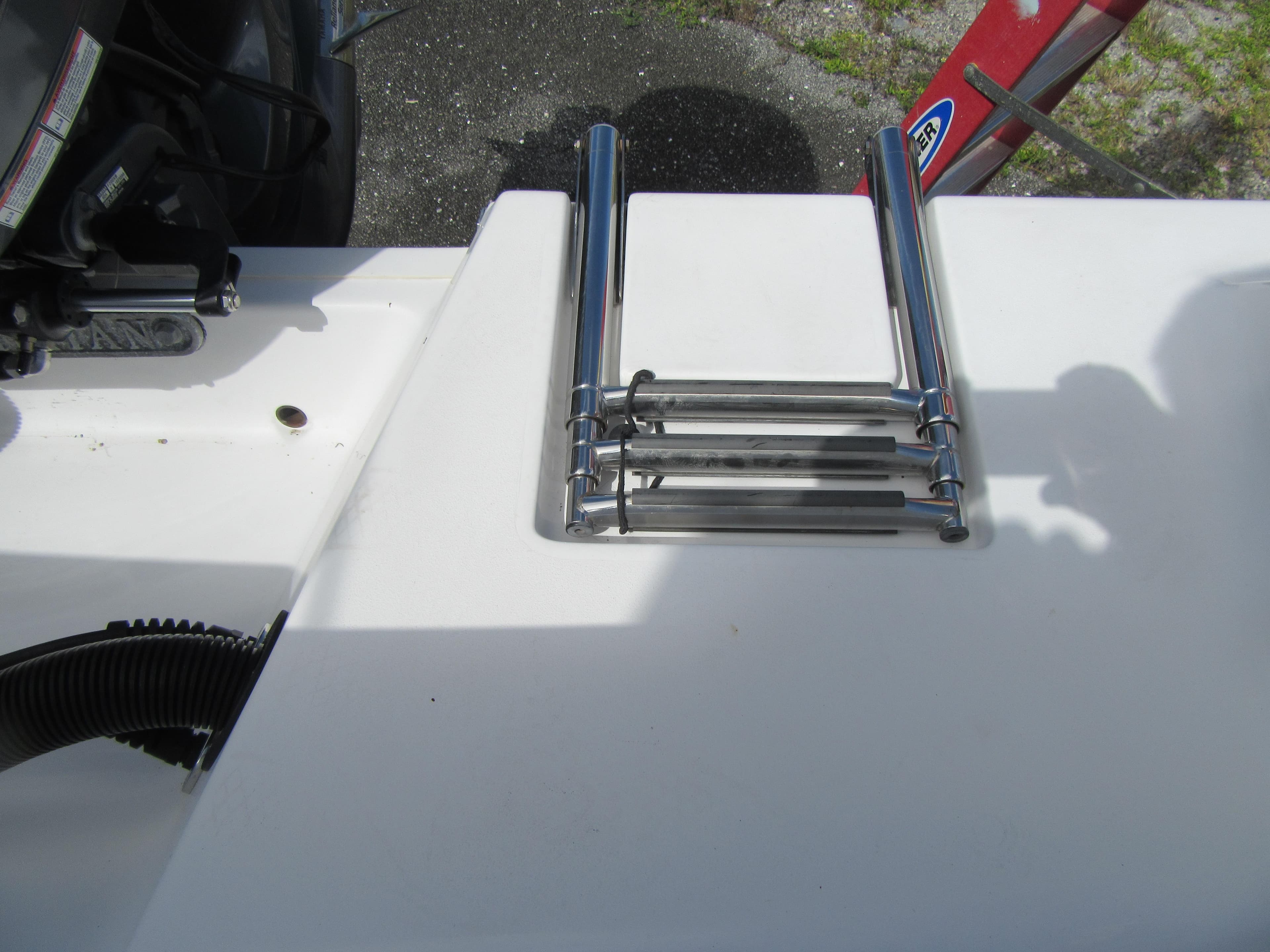 2017 Sportsman Open 232 Center Console