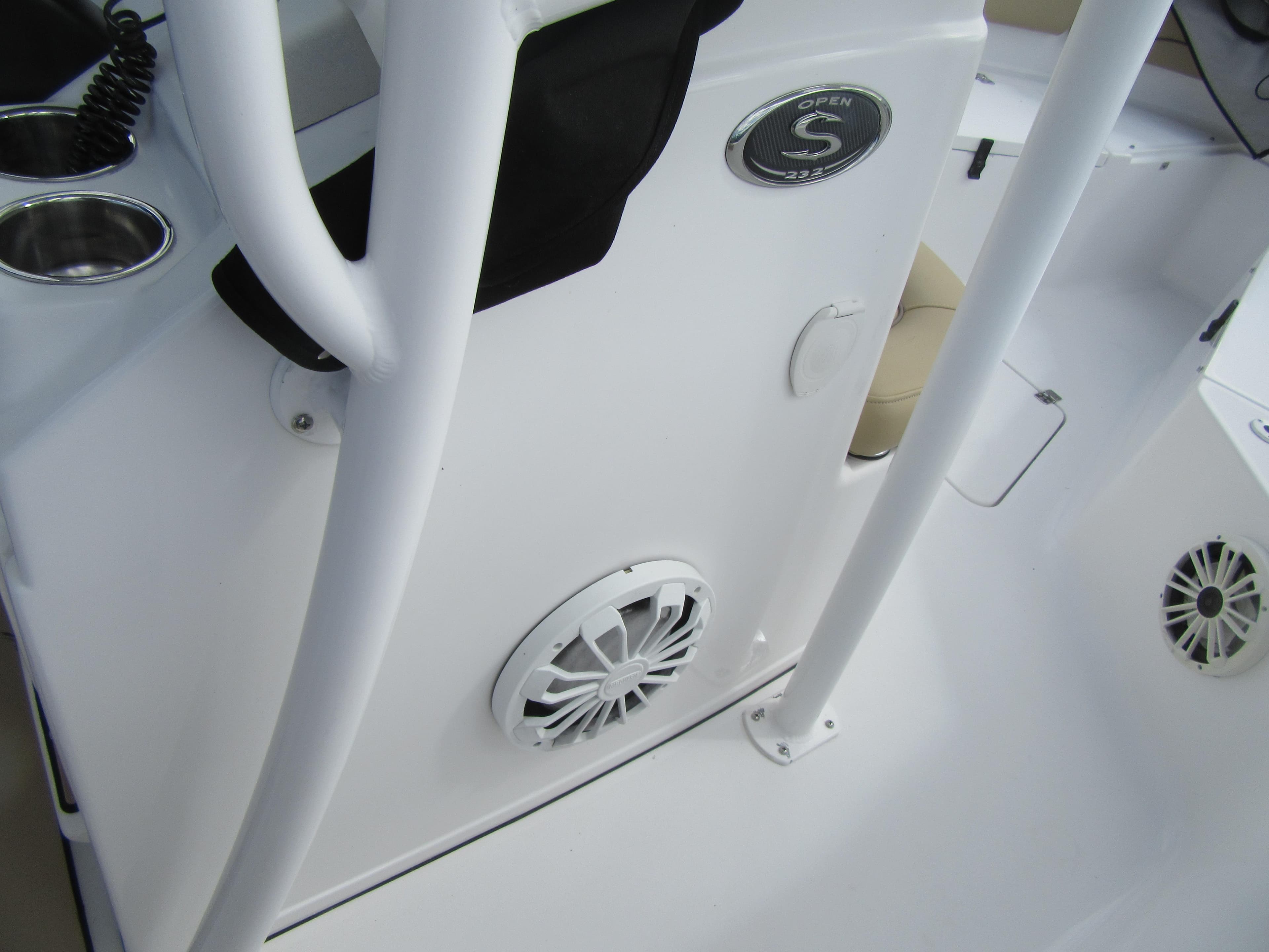 2017 Sportsman Open 232 Center Console