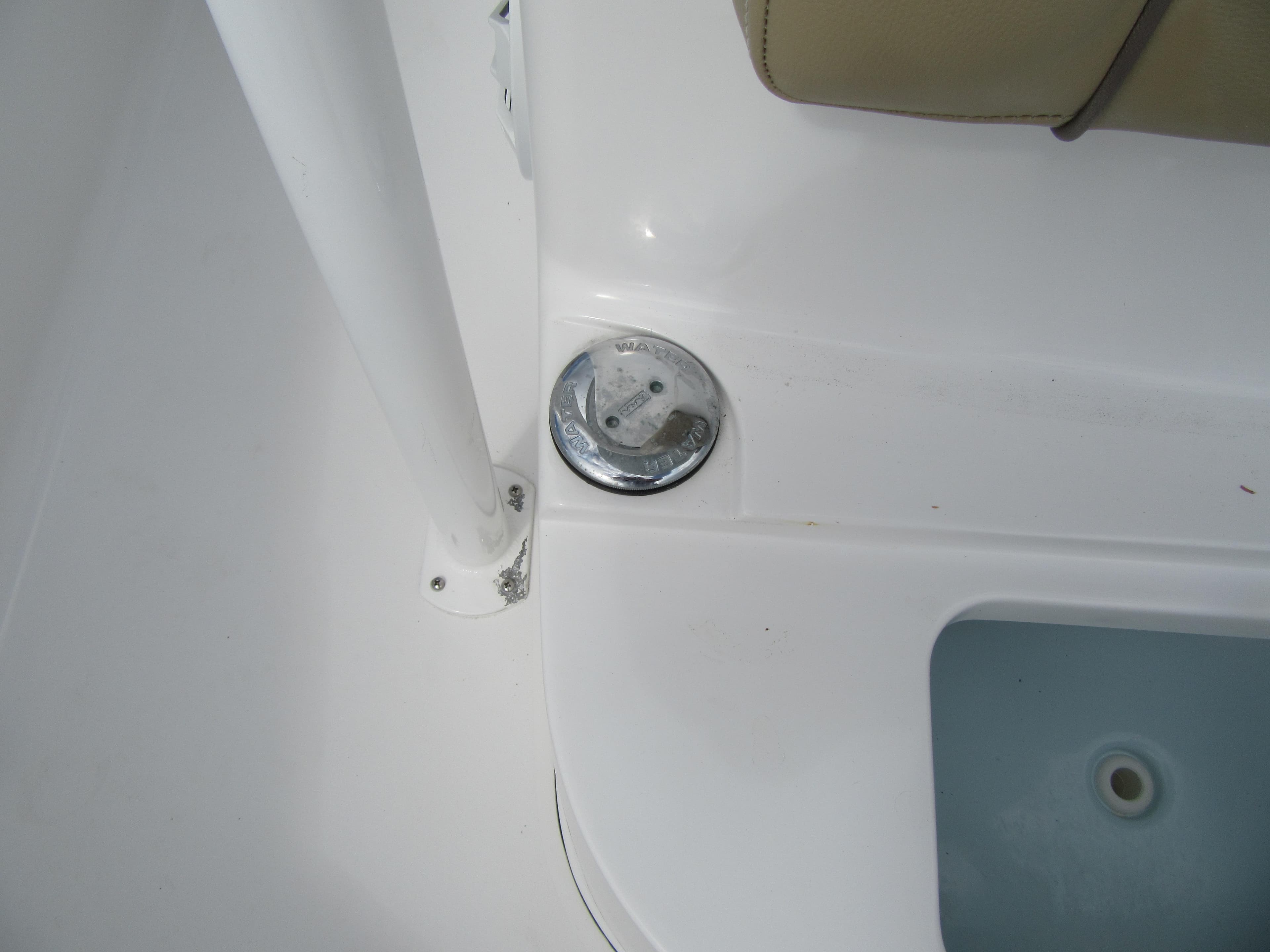 2017 Sportsman Open 232 Center Console