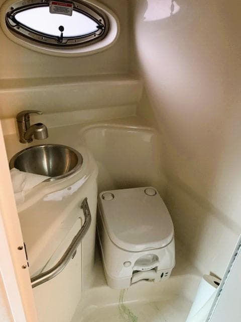 2010 Sea Ray 240 Sundancer