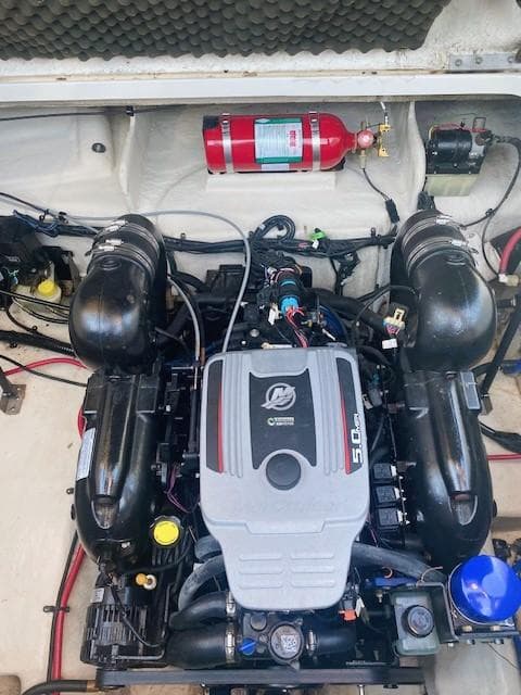 2010 Sea Ray 240 Sundancer