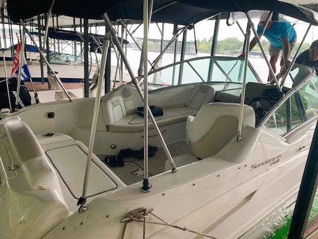 2010 Sea Ray 240 Sundancer