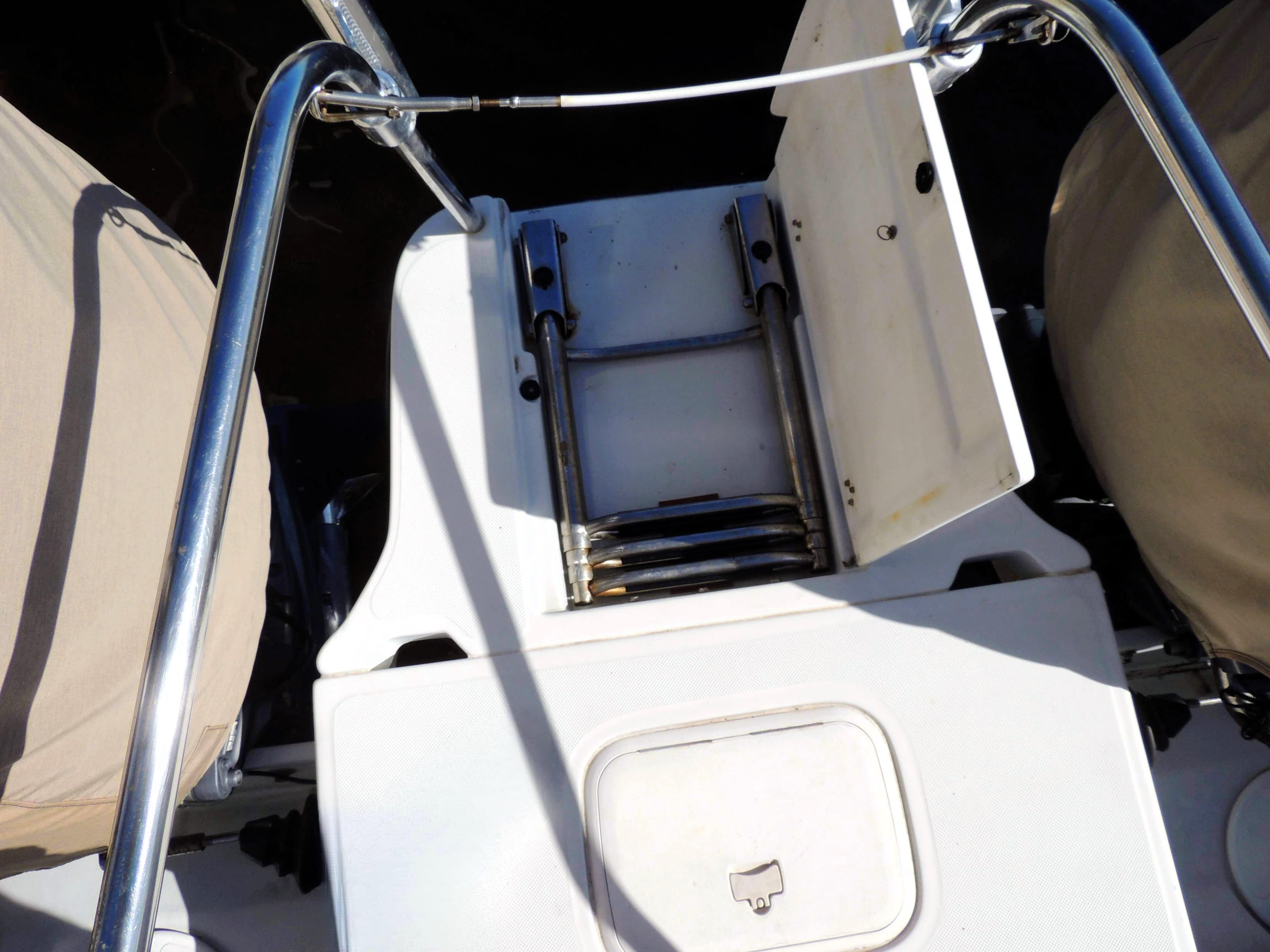 2008 Glacier Bay 2670 Isle Runner