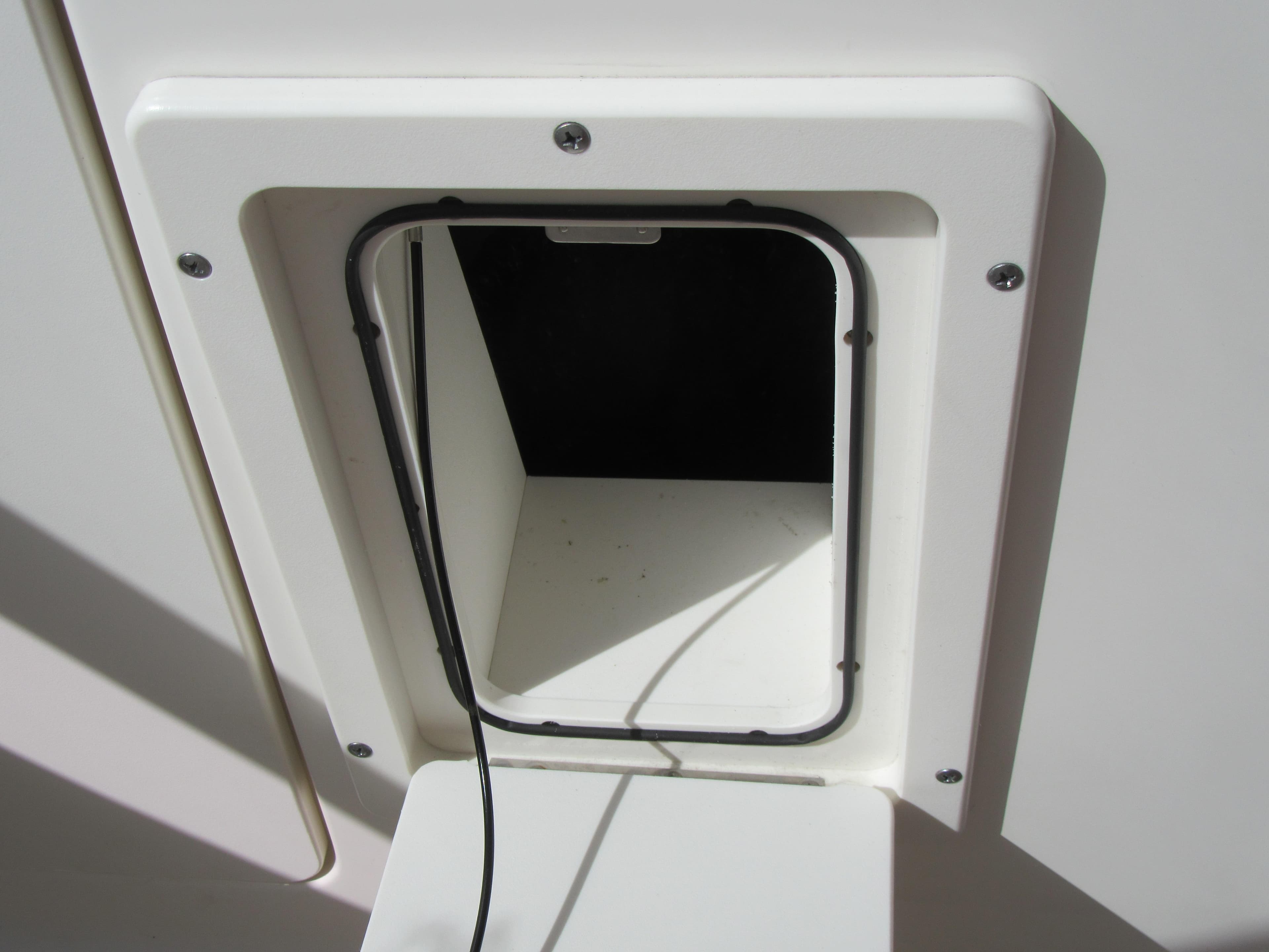 2019 Boston Whaler 230 Vantage