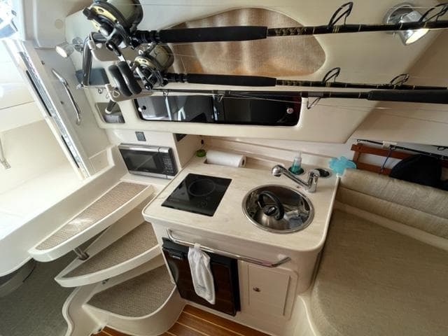 2017 Grady-White Marlin 300