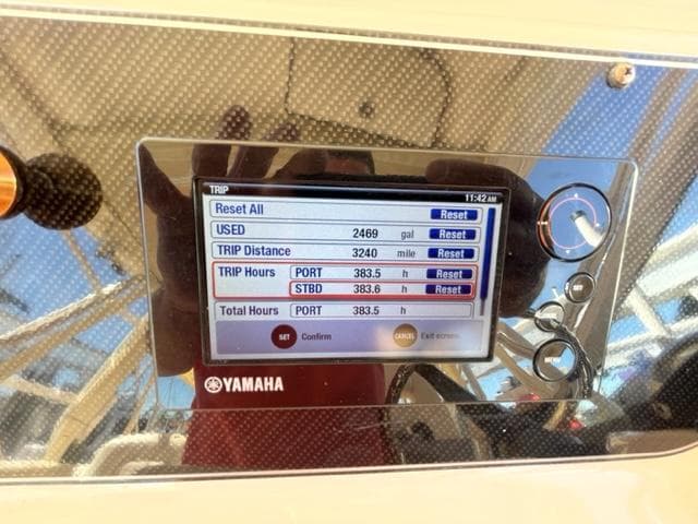 Yamaha display on 2017 Grady-White 300 Marlin showing trip data and engine hours.