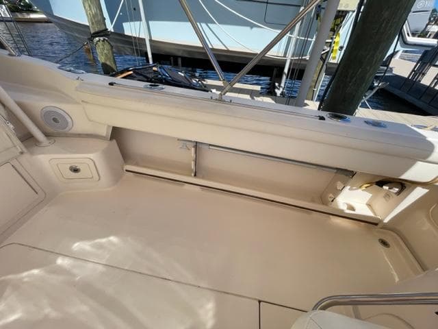 2017 Grady-White 300 Marlin boat deck with clean, spacious layout.