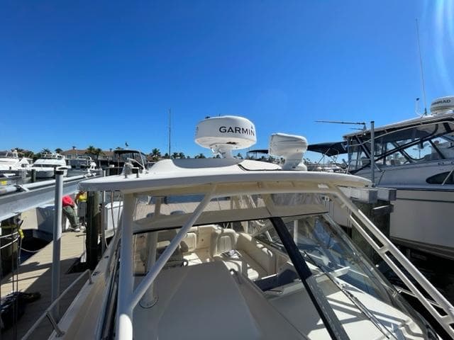 2017 Grady-White Marlin 300