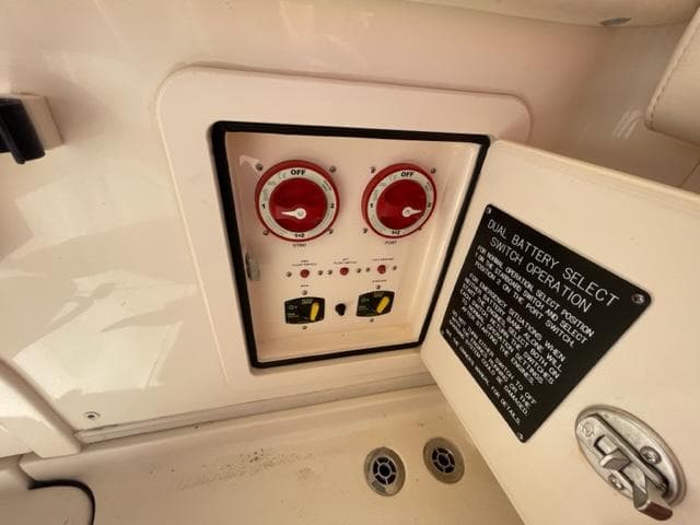 Grady-White 300 Marlin 2017 dual battery select switch panel.