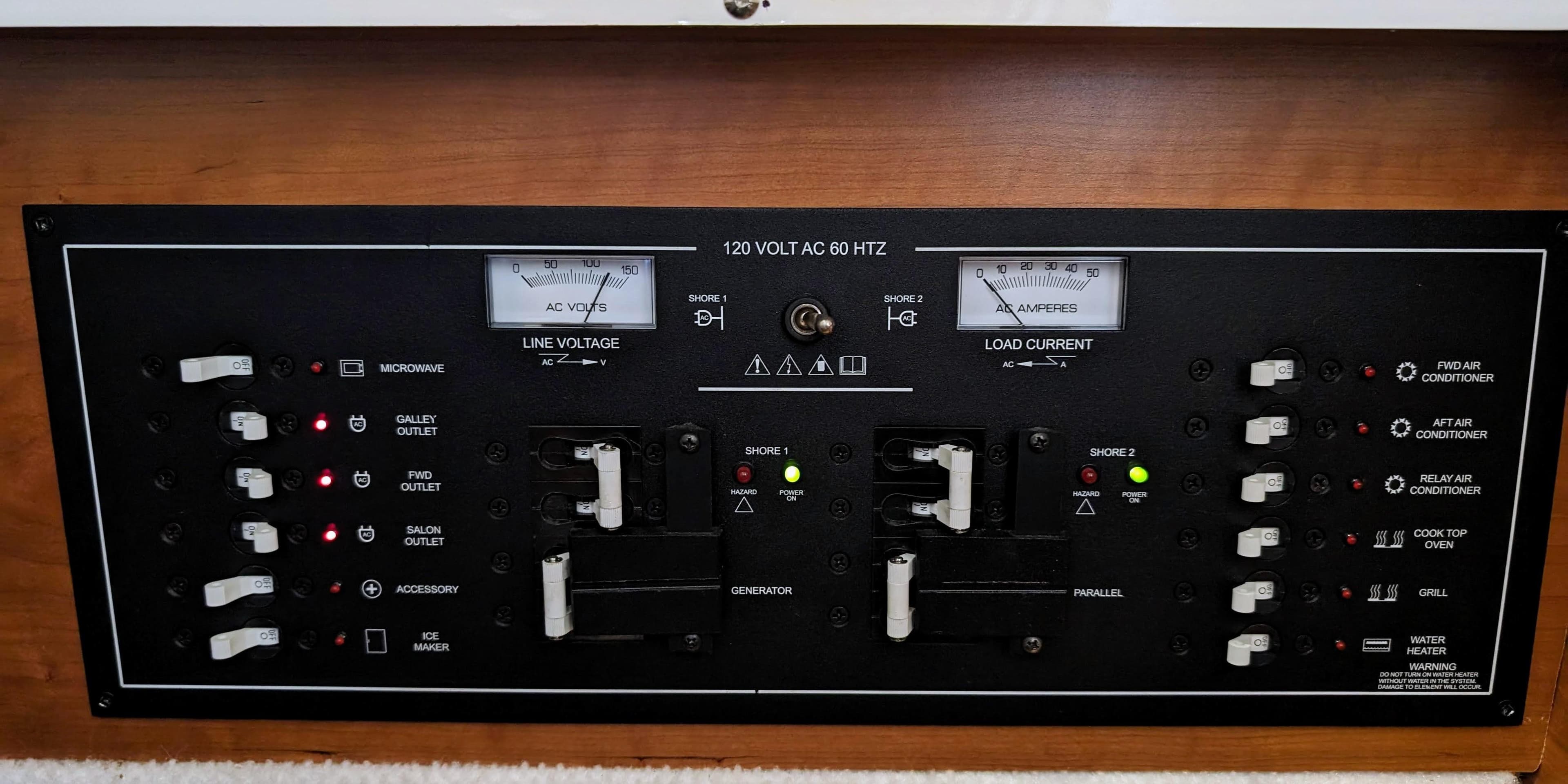 2022 Cutwater C-32 Coupe LE