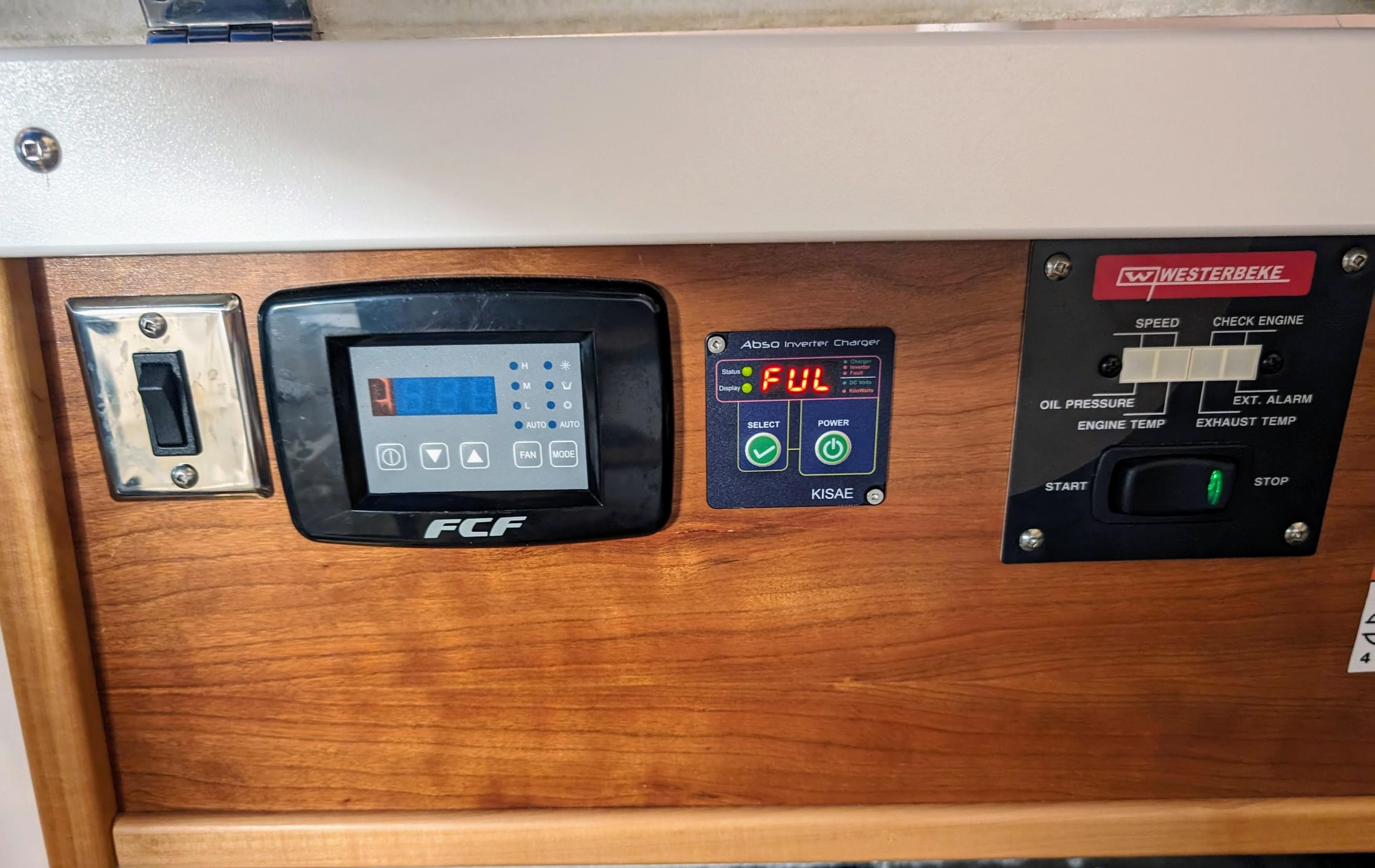 2022 Cutwater C-32 Coupe LE