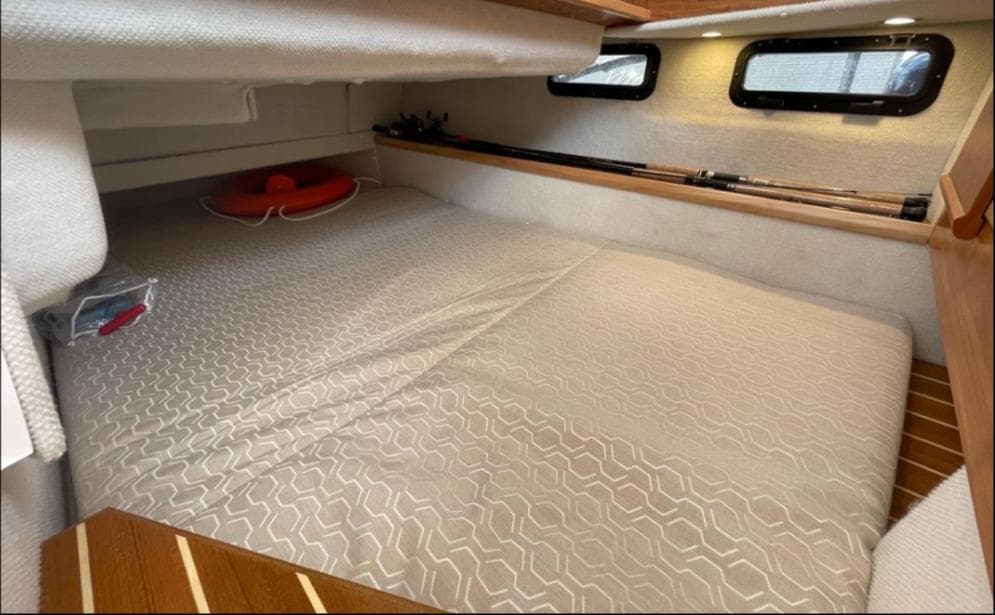 2022 Cutwater C-32 Coupe LE