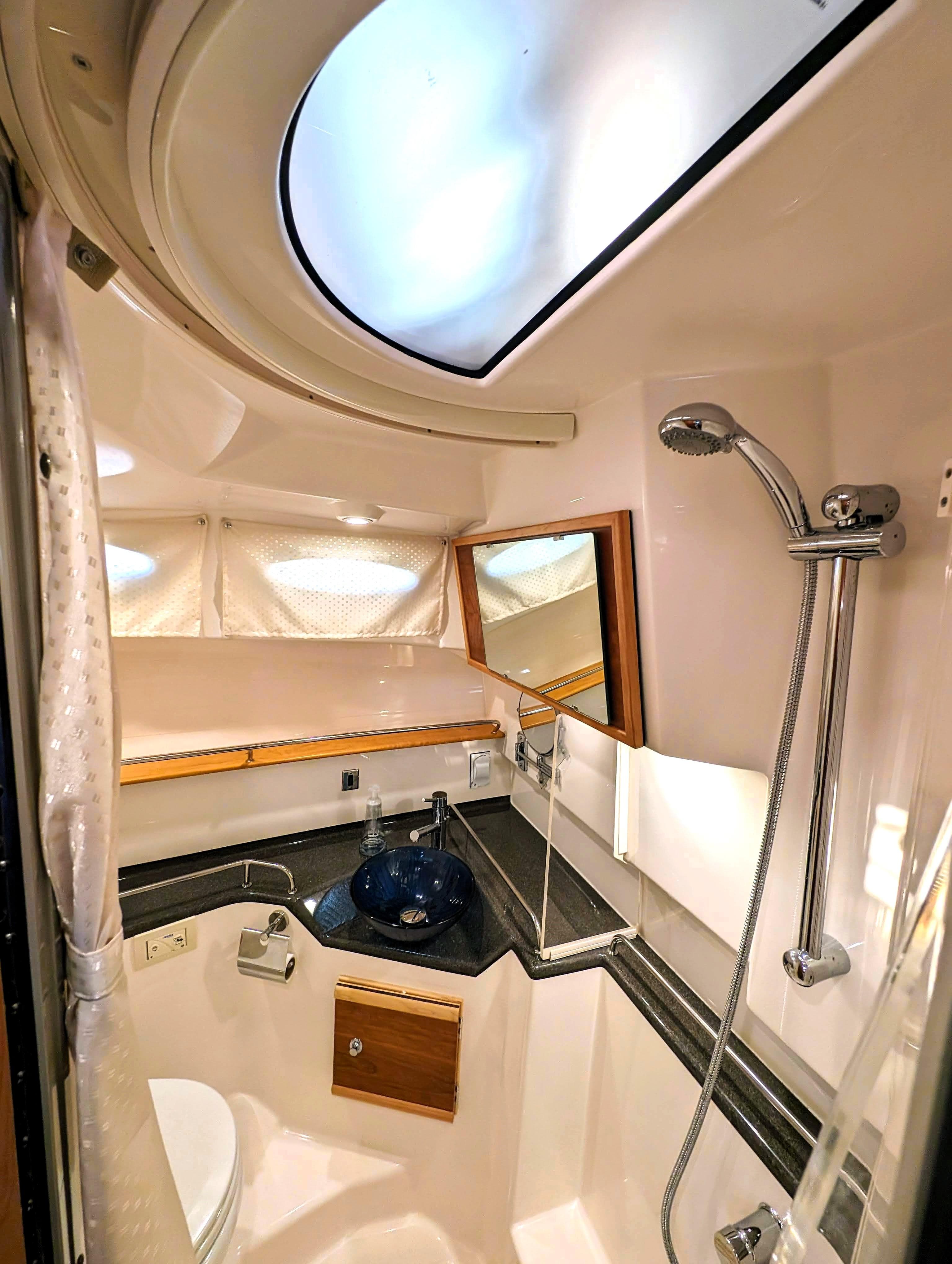 2022 Cutwater C-32 Coupe LE