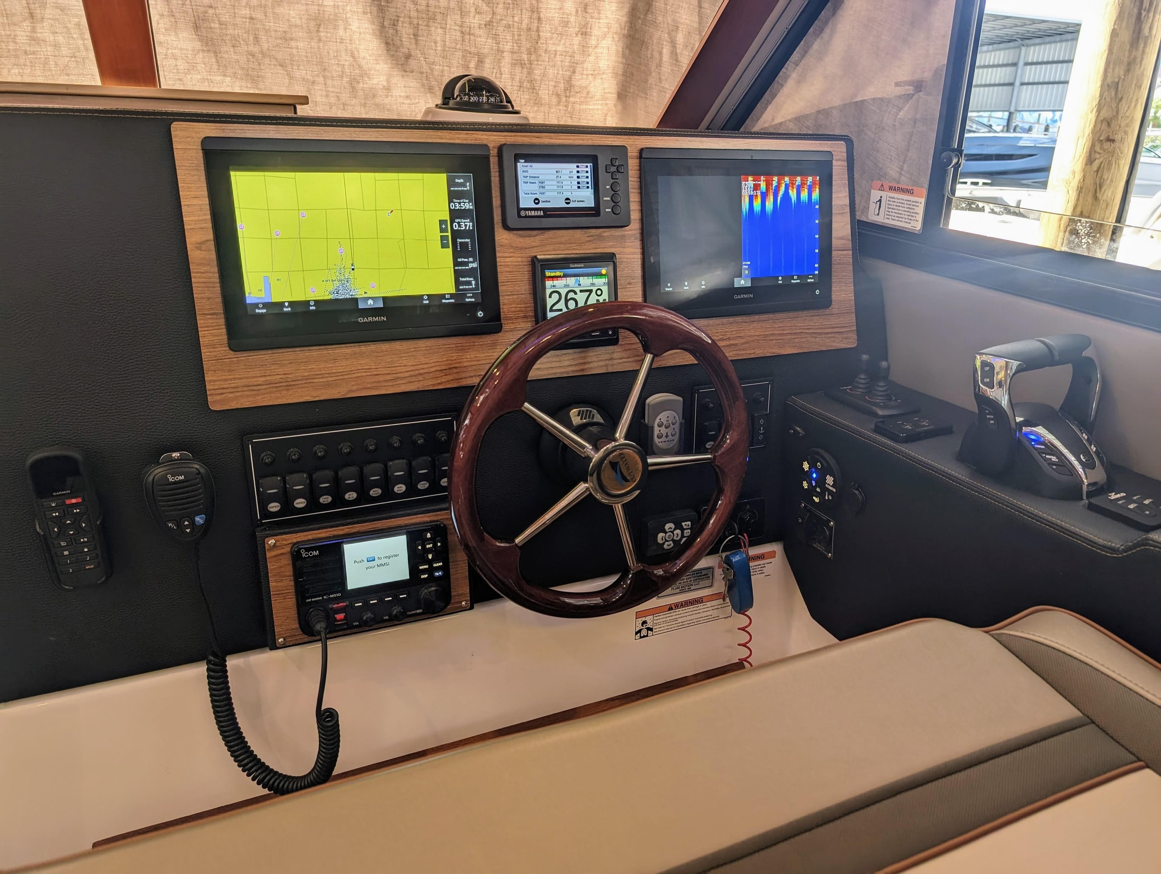 2022 Cutwater C-32 Coupe LE