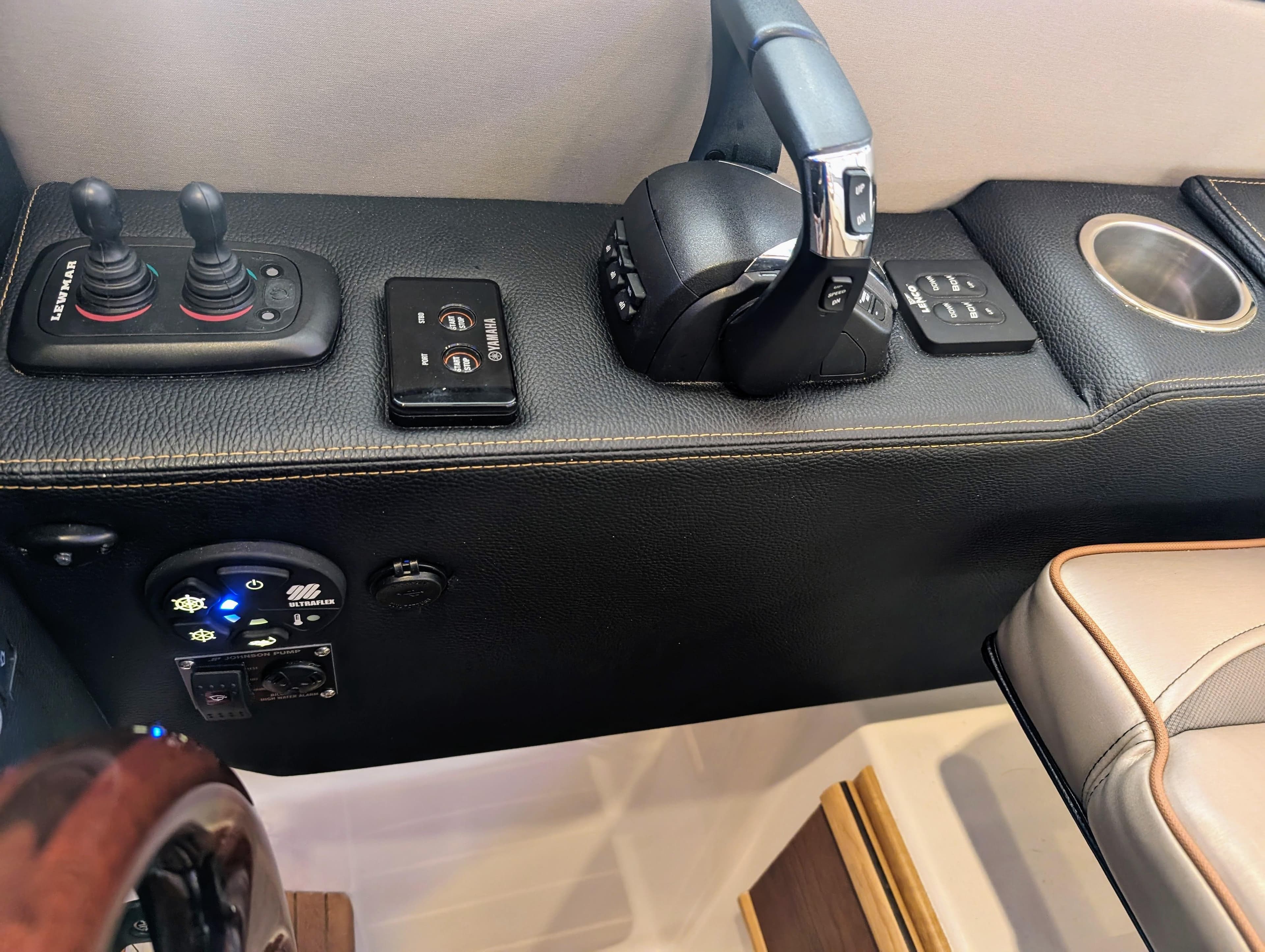 2022 Cutwater C-32 Coupe LE