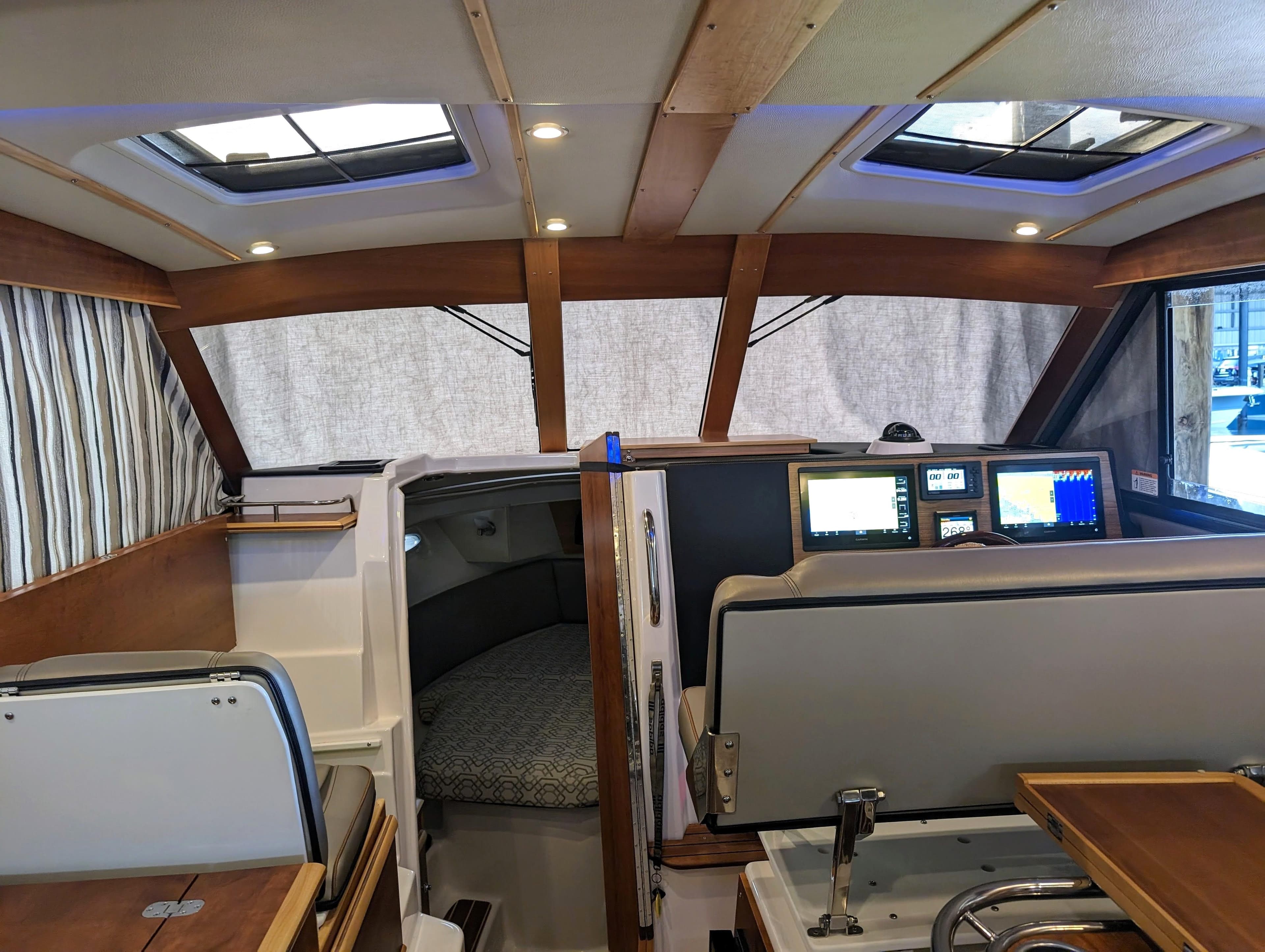 2022 Cutwater C-32 Coupe LE