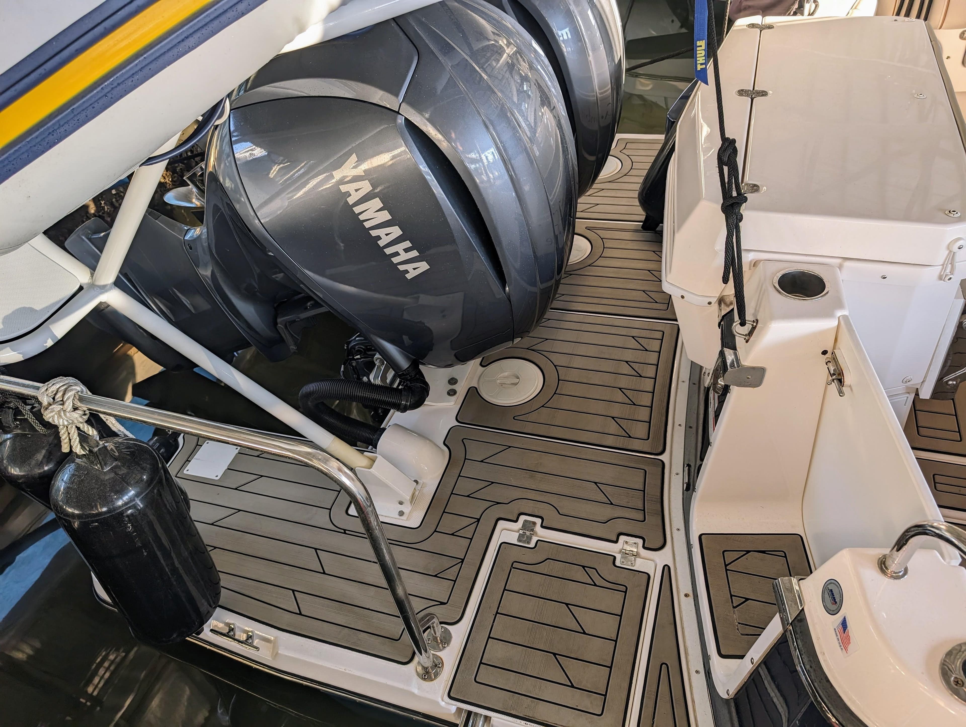 2022 Cutwater C-32 Coupe LE