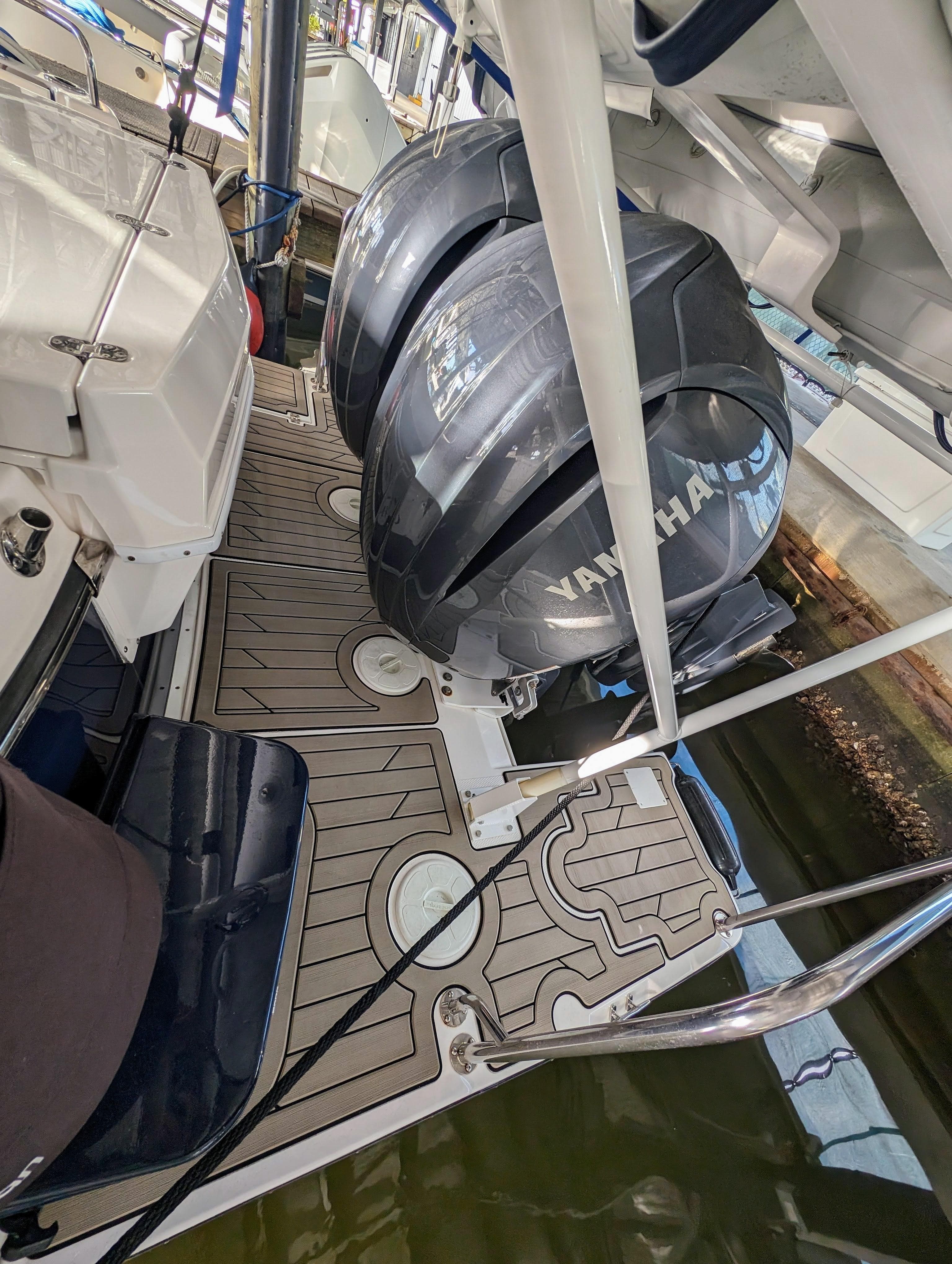 2022 Cutwater C-32 Coupe LE