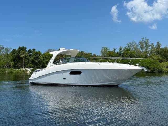 2012 Sea Ray Sundancer 370